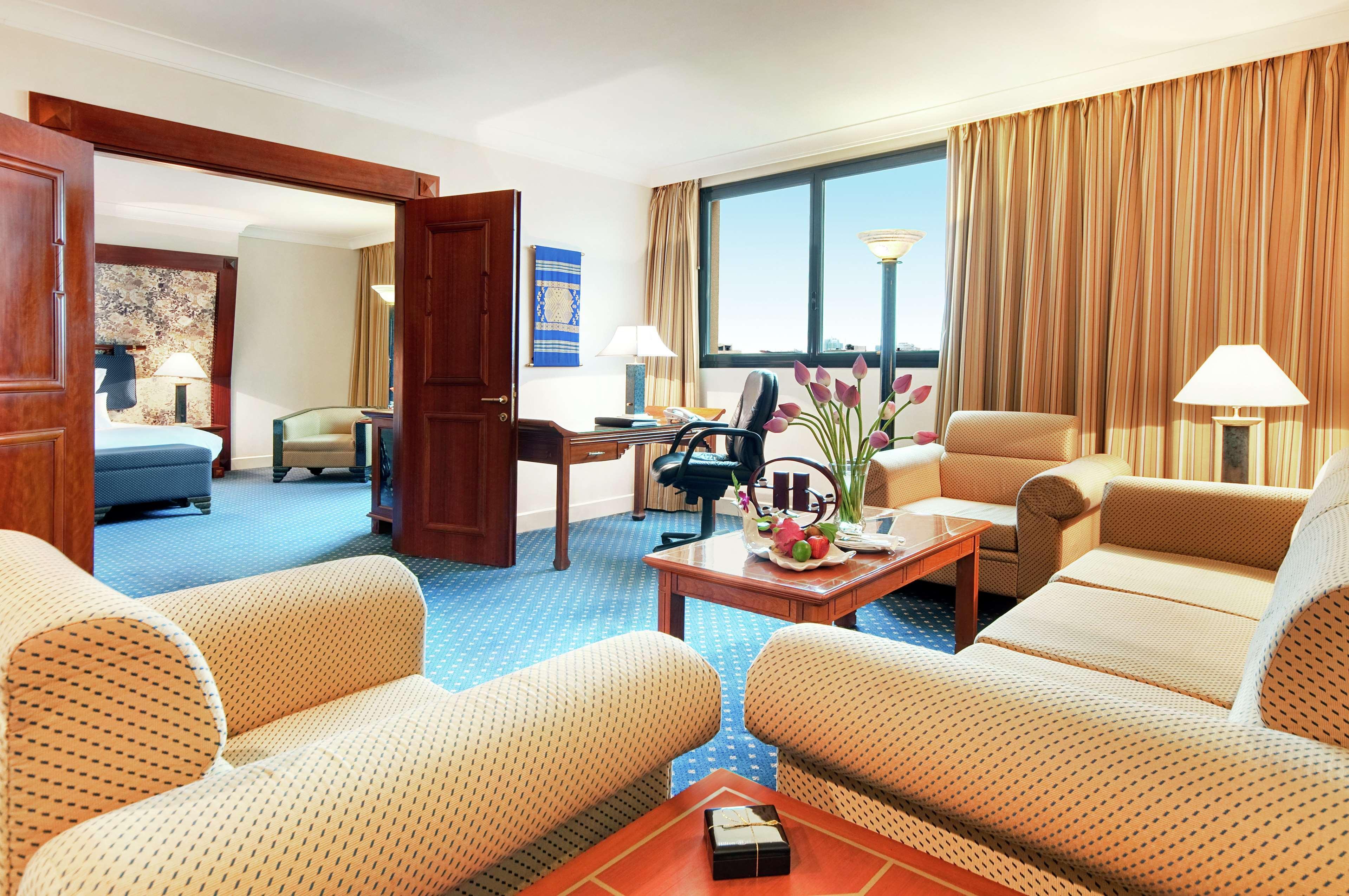 Hilton Hanoi Opera Eksteriør billede